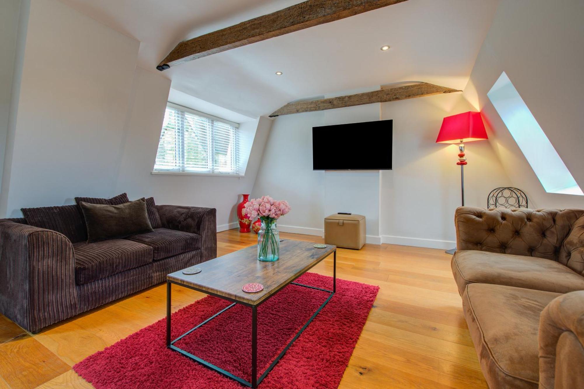 Spacious 2-Bed Home - Exposed Beams & Fast Internet Included Stamford Exterior foto